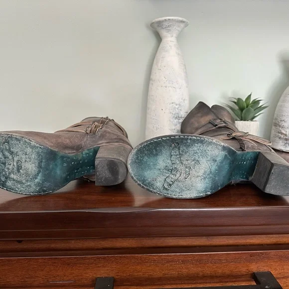 Freebird Barker Distressed “Black” Size 9 - Picture 4 of 4